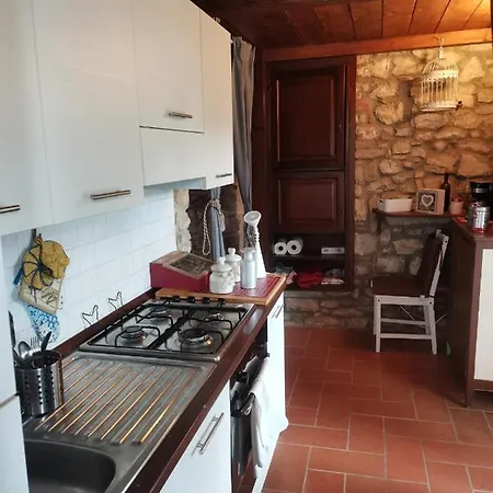 Iris Nel Borgo Apartment *